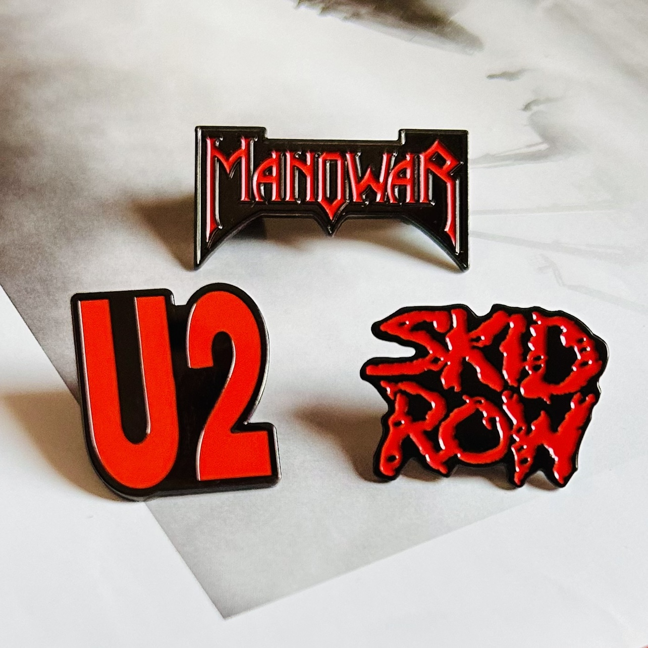 Rock Band Logo Metal Badge Mus - đánh giá và giá Heavy Equipment Logo